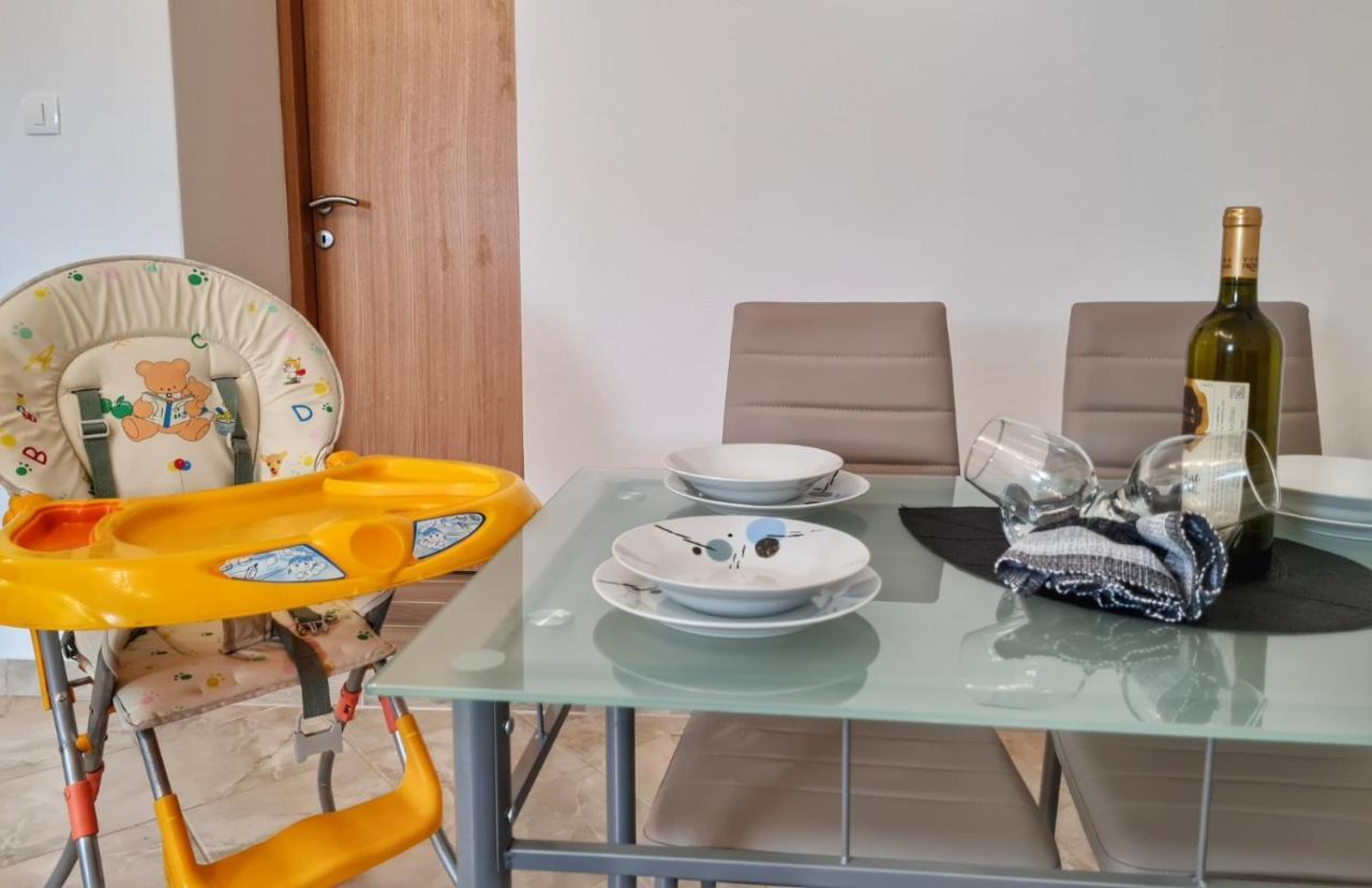 Apartman Goga With Pool And Jacuzzi Labin  Bagian luar foto
