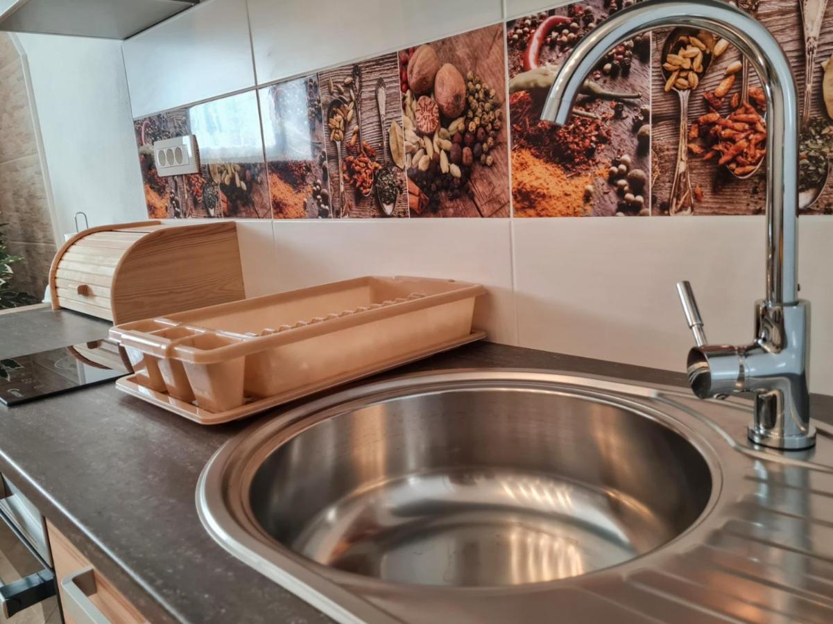 Apartman Goga With Pool And Jacuzzi Labin  Bagian luar foto