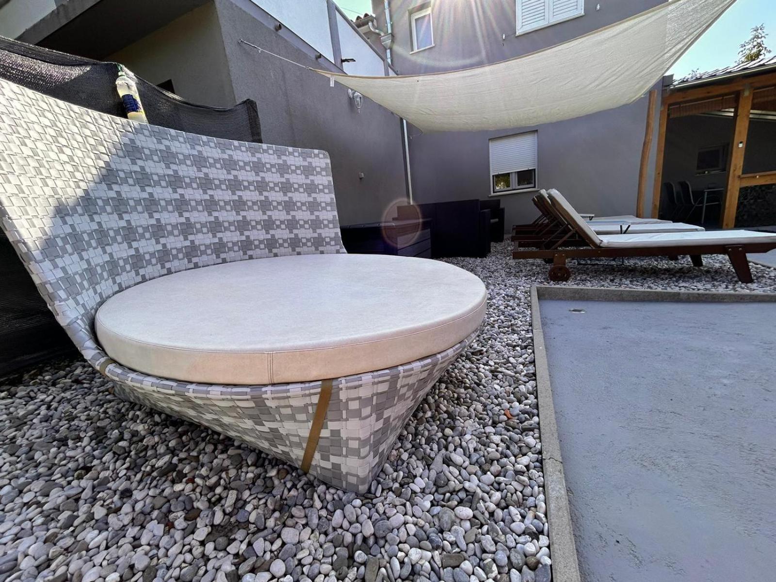 Apartman Goga With Pool And Jacuzzi Labin  Bagian luar foto